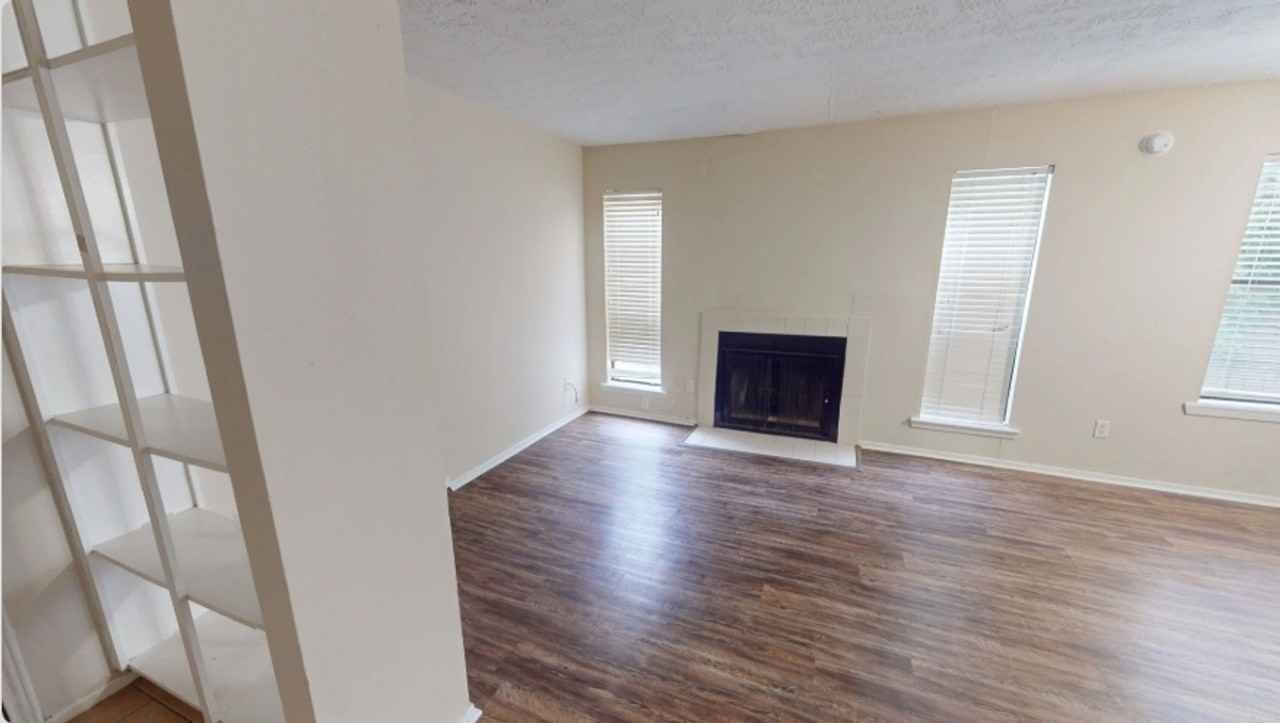 1107 Verde Dr #77 - Photo 2 of 9