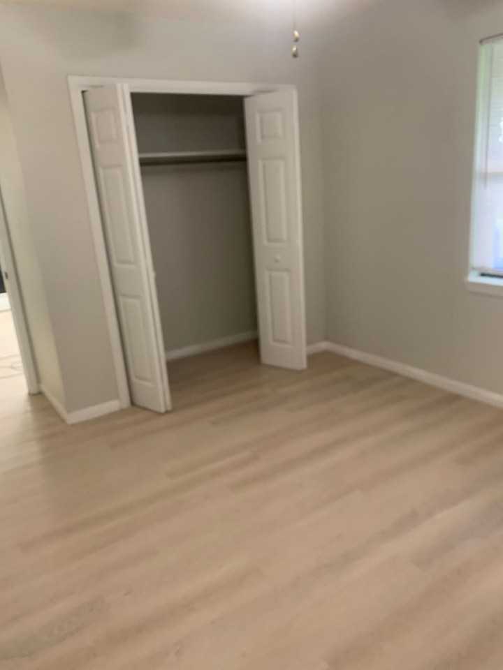 9873 Cove Ave - Photo 4 of 11