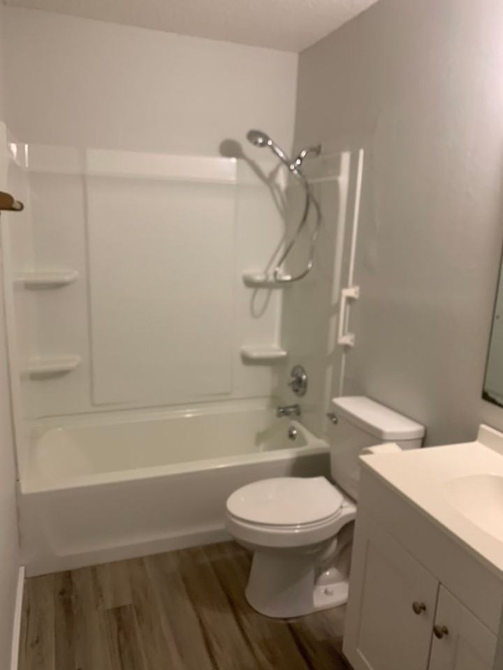 9873 Cove Ave - Photo 5 of 11
