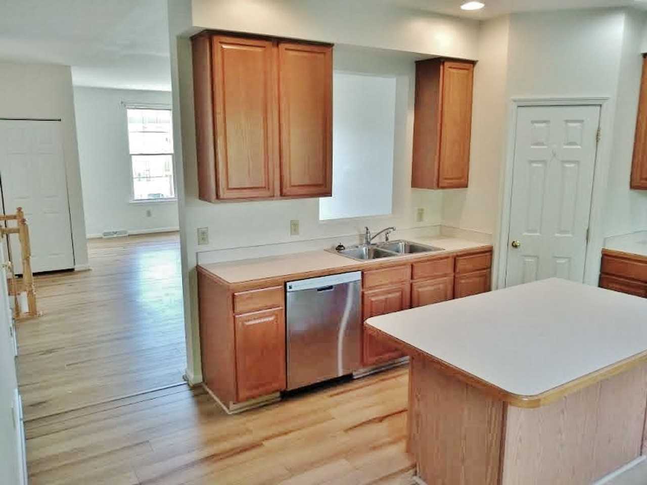 1283 Wanda Dr - Photo 7 of 48
