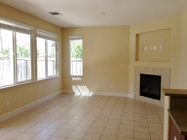 631 Spillman Cir - Photo 4 of 9