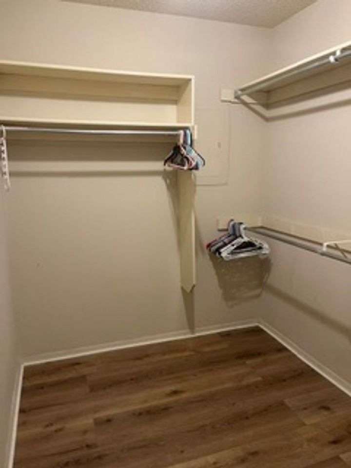 10701 Edgewater Rd - Photo 7 of 8