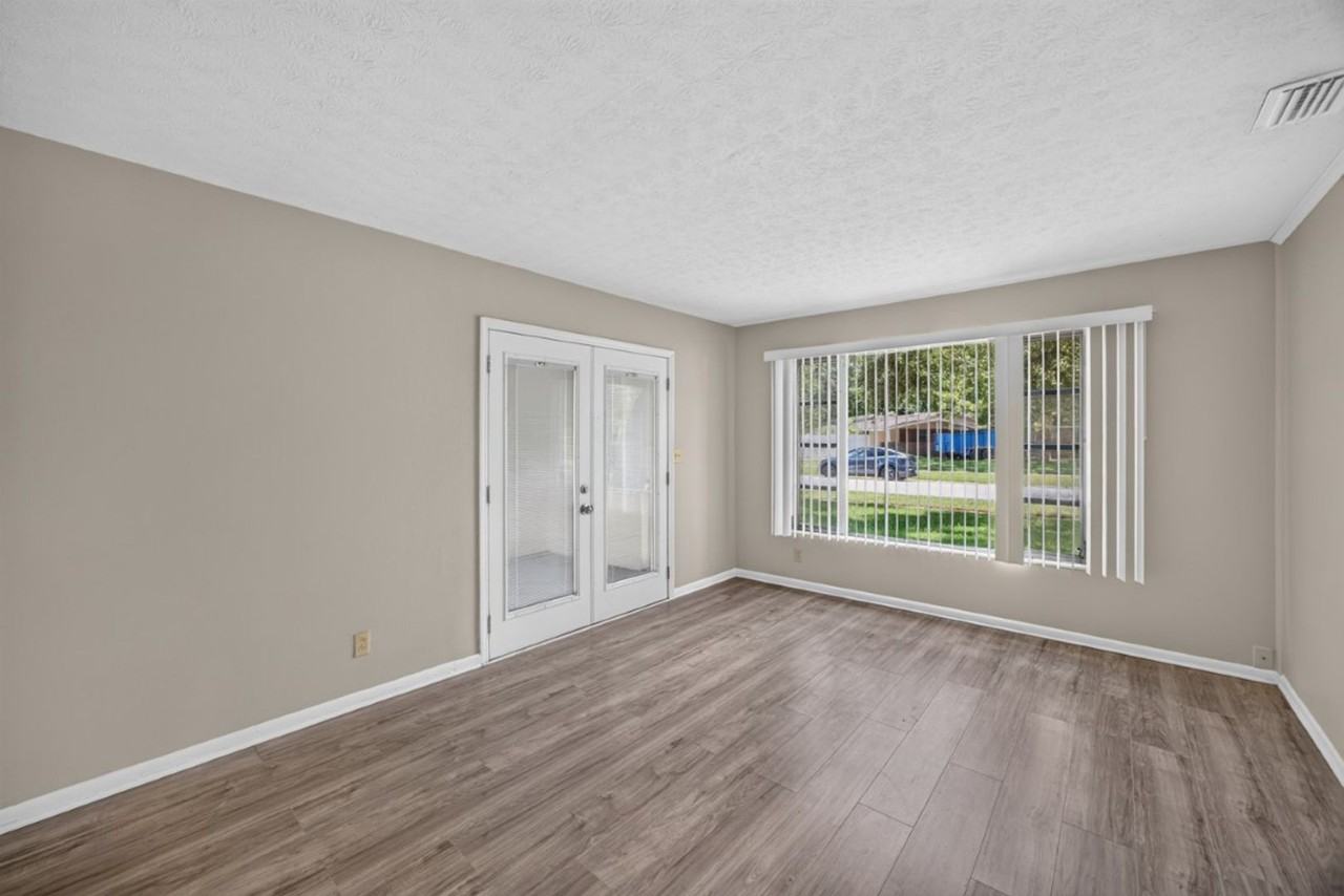 5527 Beney Rd - Photo 5 of 29