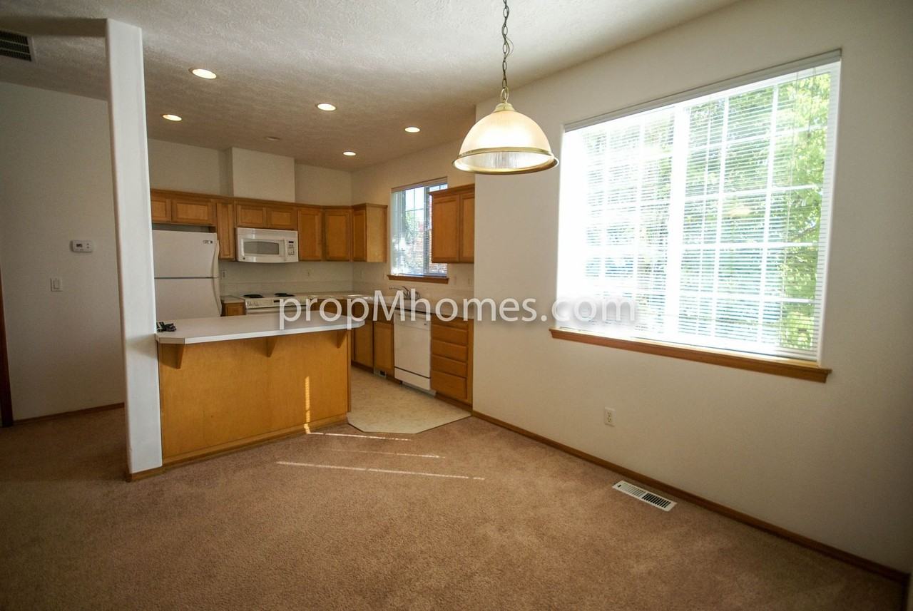 15045 Se Elm Park Dr - Photo 7 of 21