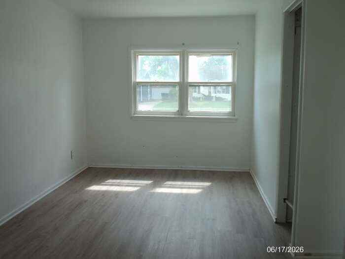 26751 Belanger St - Photo 7 of 10