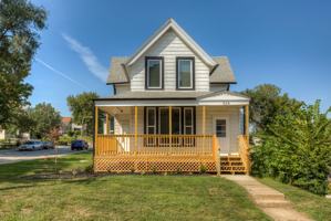 featured image of 924 S 31st St