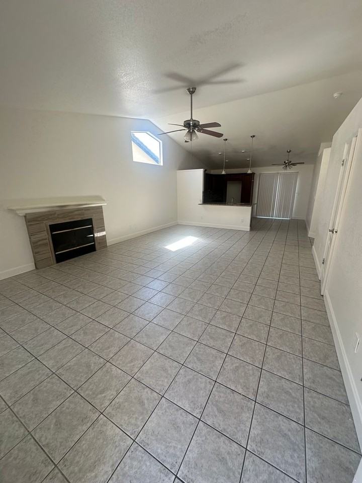 3524 Asheboro Ln - Photo 2 of 7
