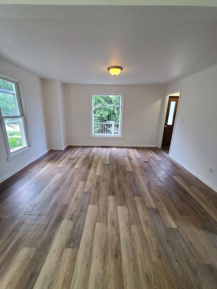 1819 58th St - Photo 2 of 13