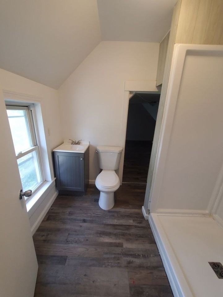 1819 58th St - Photo 6 of 11