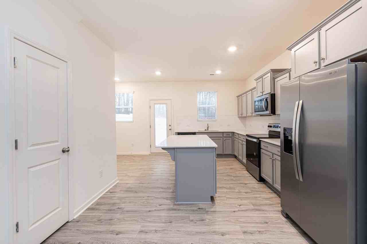 495 Kincaid Rd - Photo 7 of 29