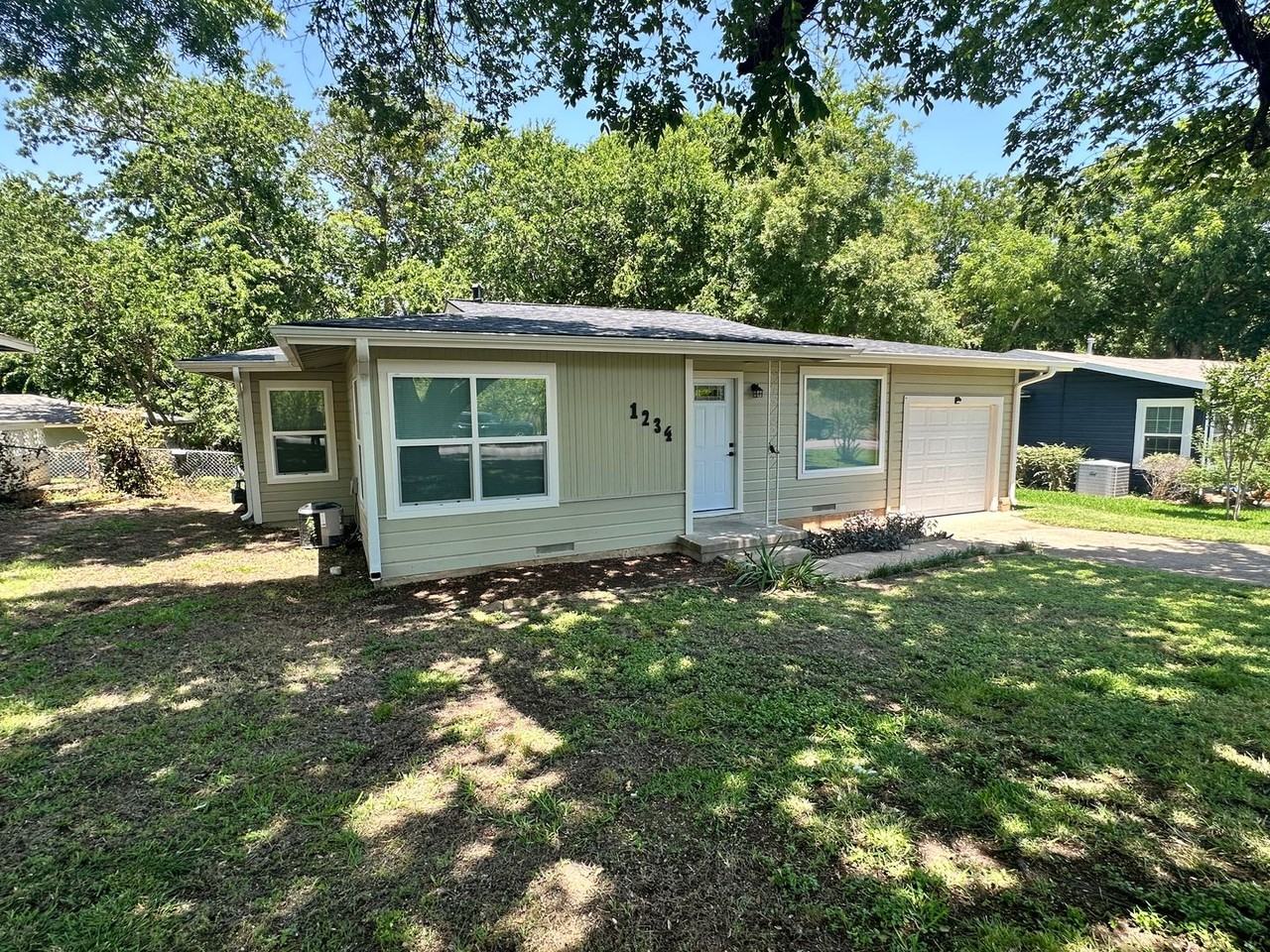 1234 S Brazos St - Photo 4 of 19