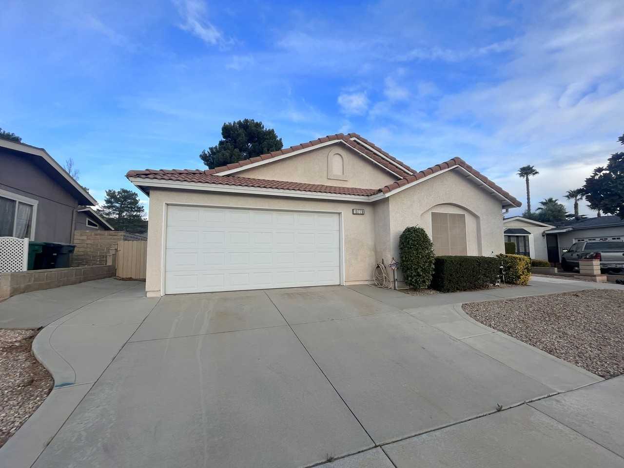 10770 Deerfield Dr - Photo 2 of 24