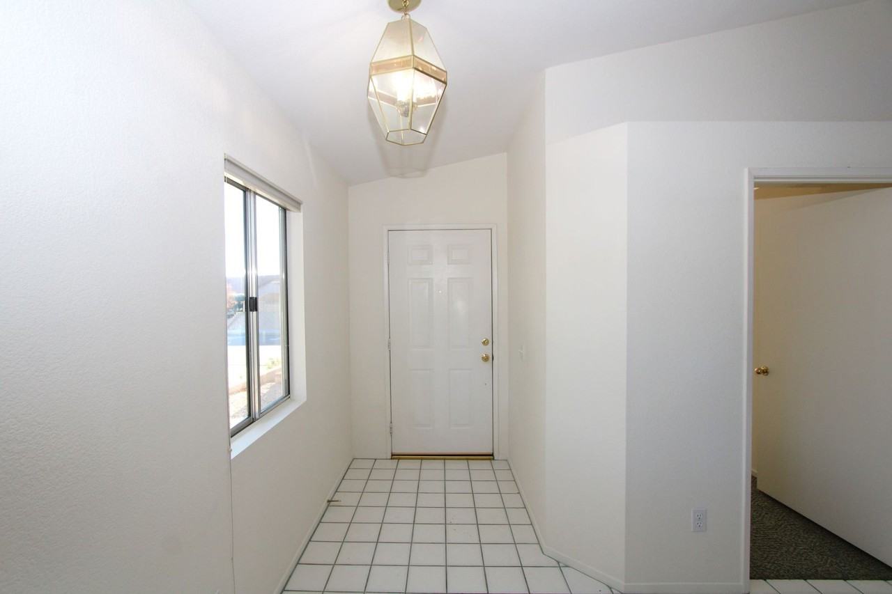 10770 Deerfield Dr - Photo 5 of 24