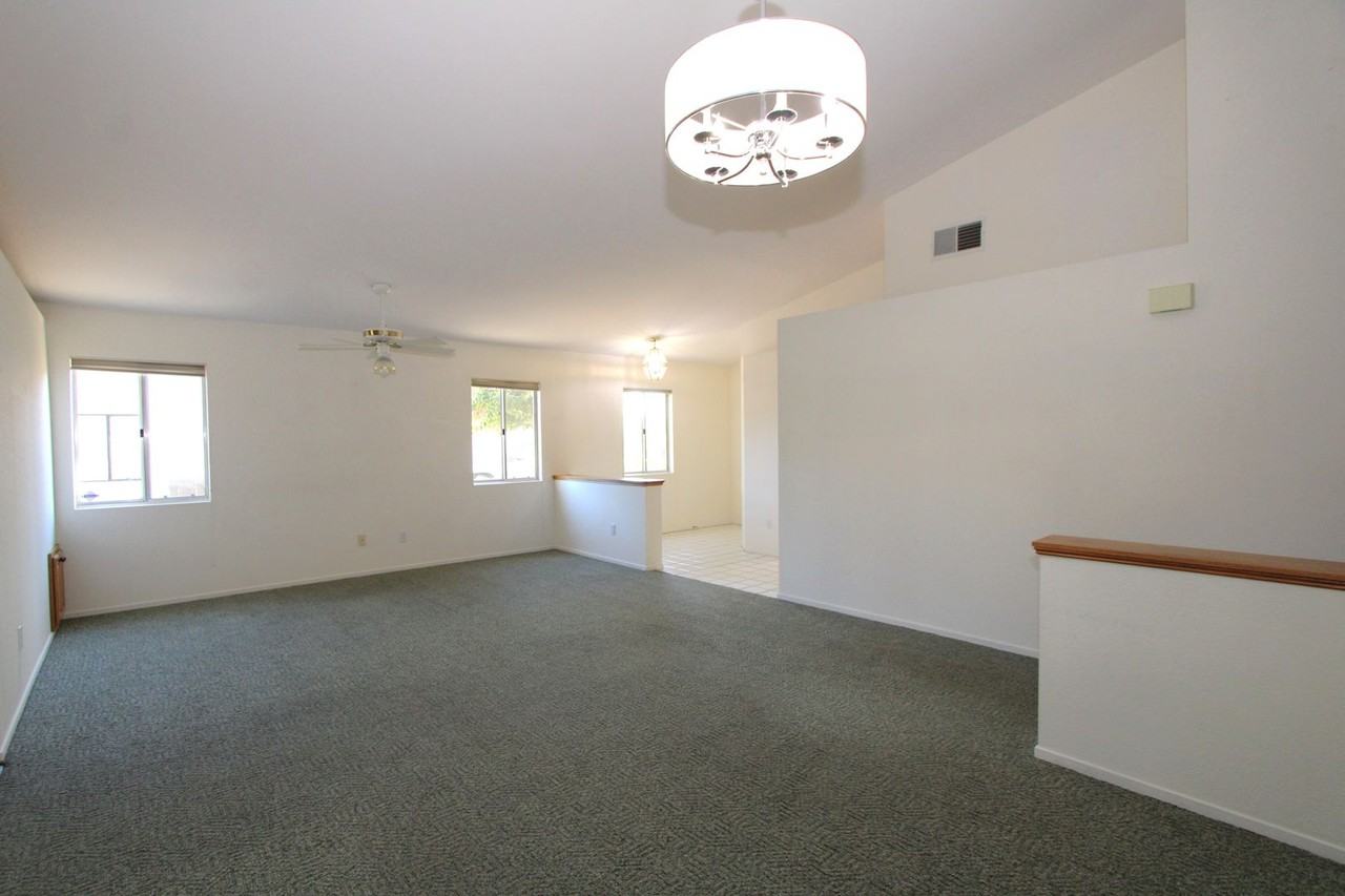 10770 Deerfield Dr - Photo 6 of 24