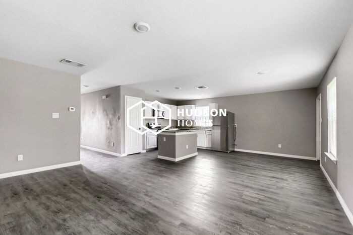 3343 Martin Luther King Dr - Photo 5 of 14
