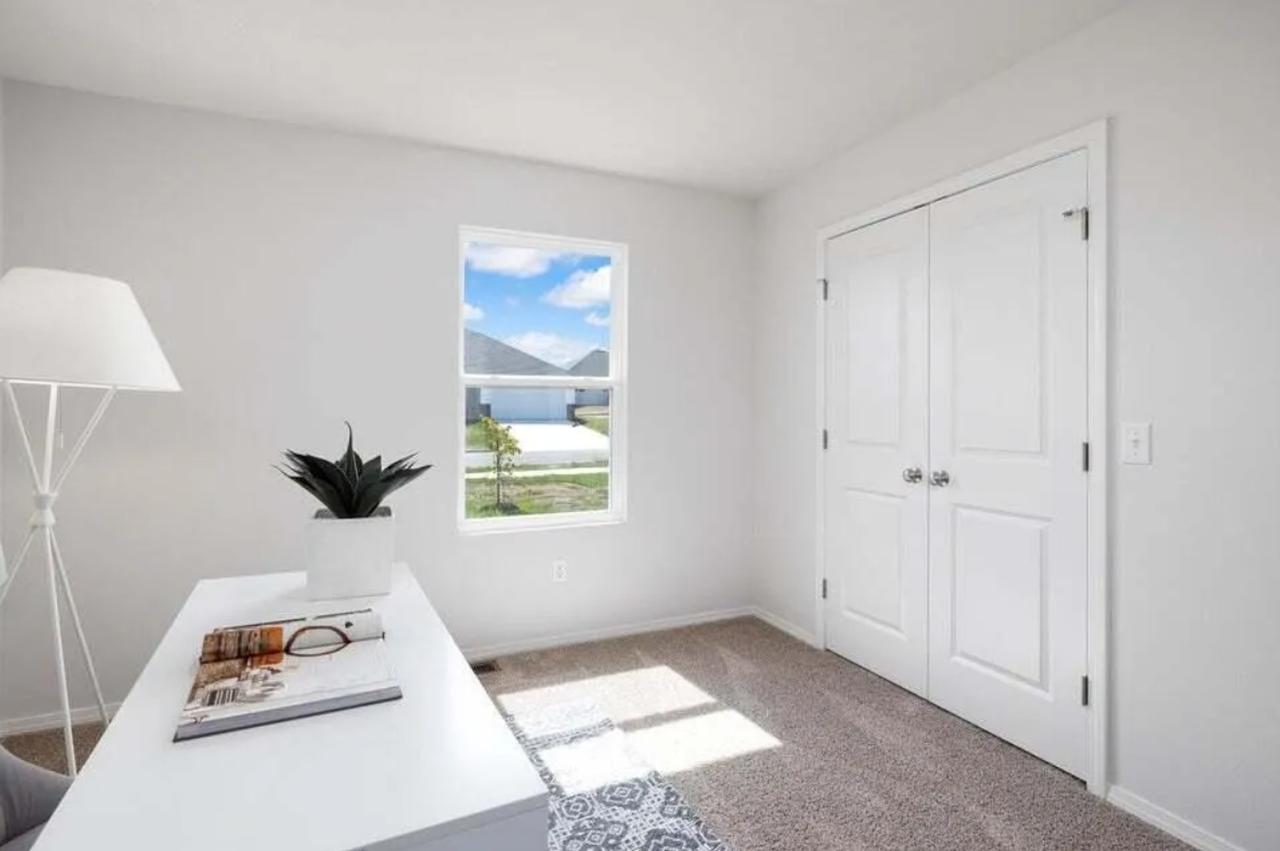 1209 Aundria Ave - Photo 3 of 14