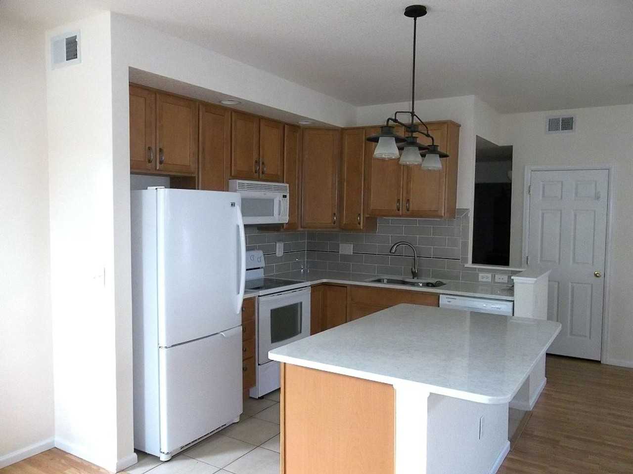 2115 Grays Peak Dr - Photo 4 of 9
