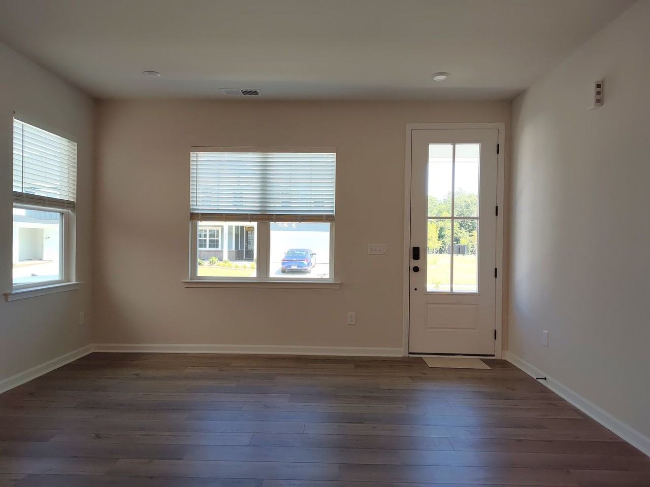 5821 Wentwood Ct - Photo 3 of 30