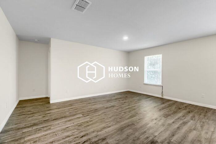 574 Morningview Dr - Photo 3 of 14
