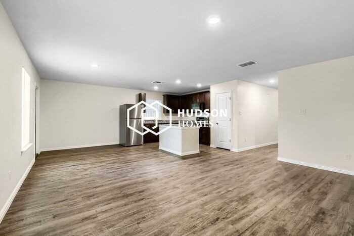574 Morningview Dr - Photo 4 of 14