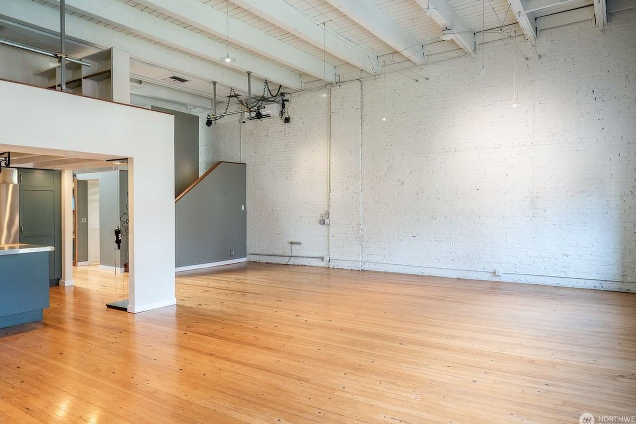 80 S Jackson St #408 - Photo 2 of 18