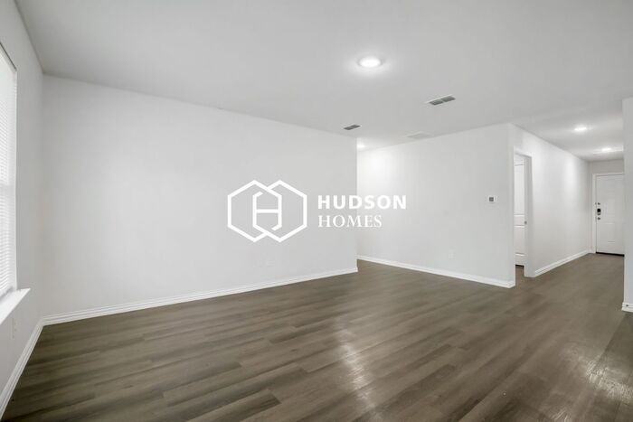 2022 Parrott Ave - Photo 3 of 14