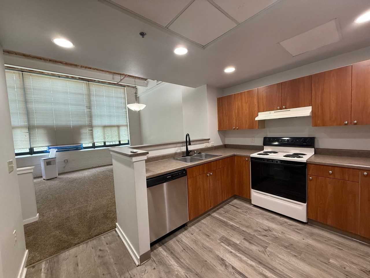 Amity Apartments - Photo 2 of 20