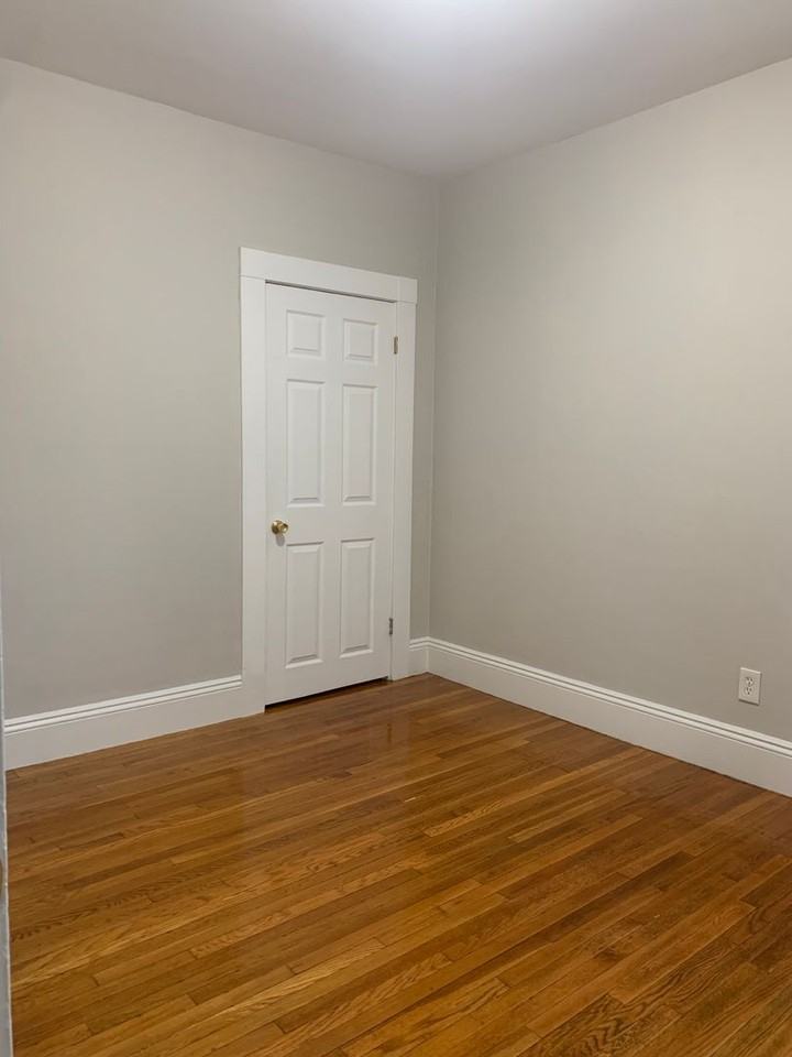 176 Chestnut St - Photo 5 of 8