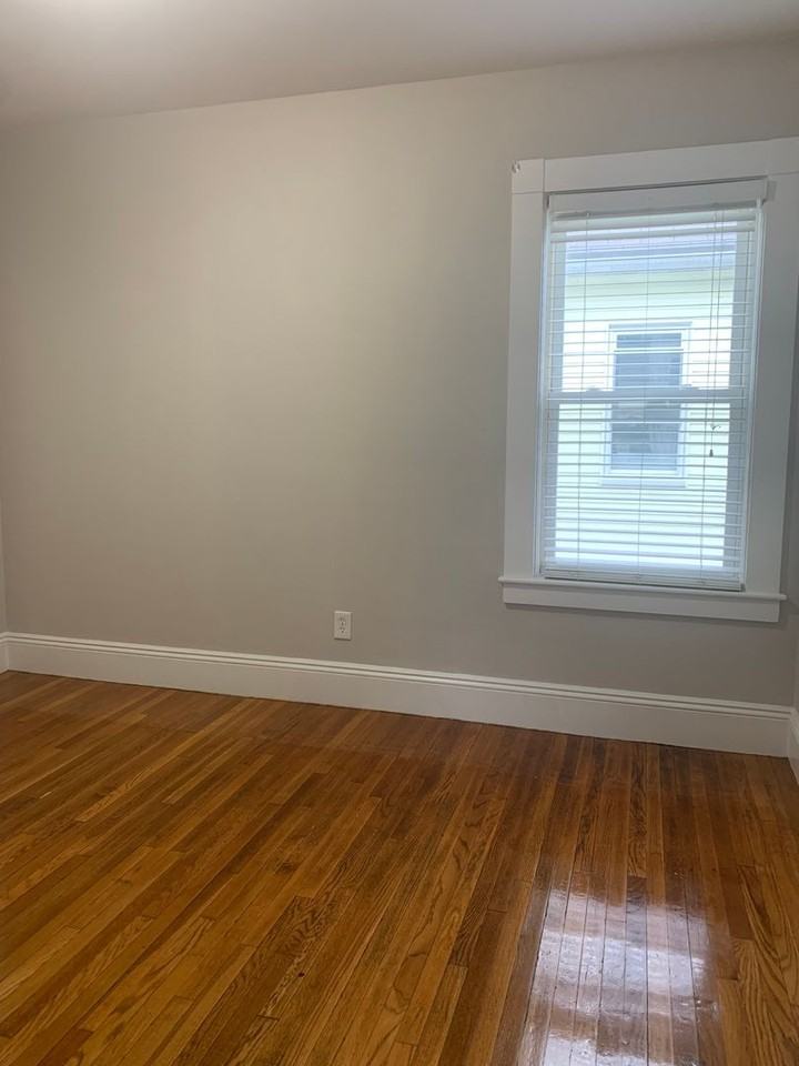 176 Chestnut St - Photo 6 of 8
