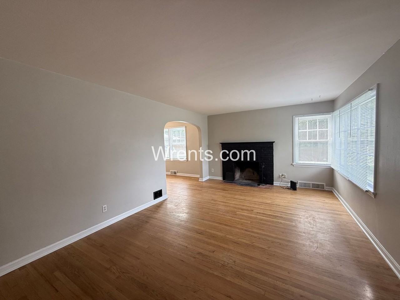 1104 E 14th Ave - Photo 3 of 18