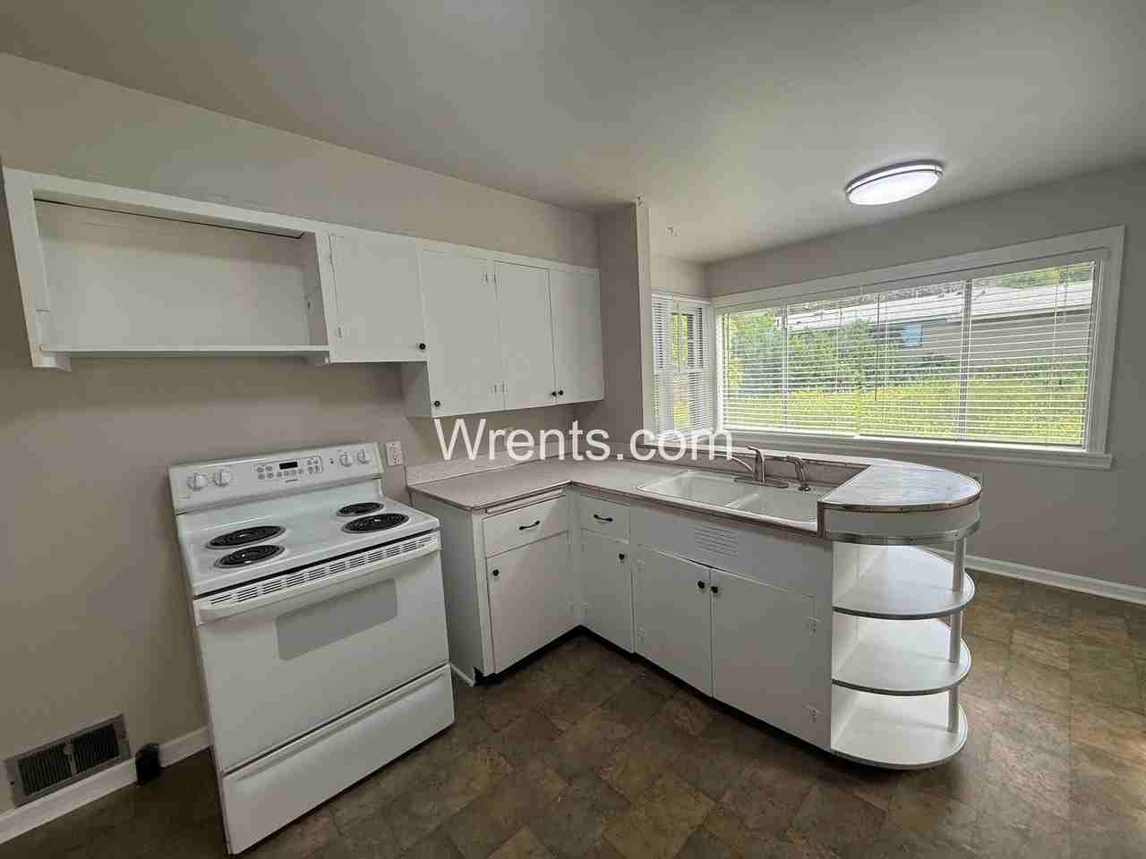 1104 E 14th Ave - Photo 7 of 18