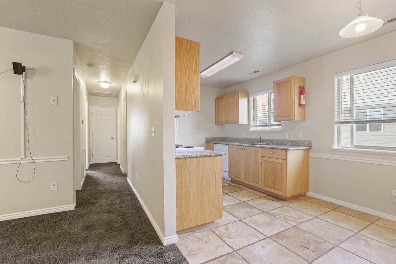 264 N 3rd E #602 - Photo 7 of 19