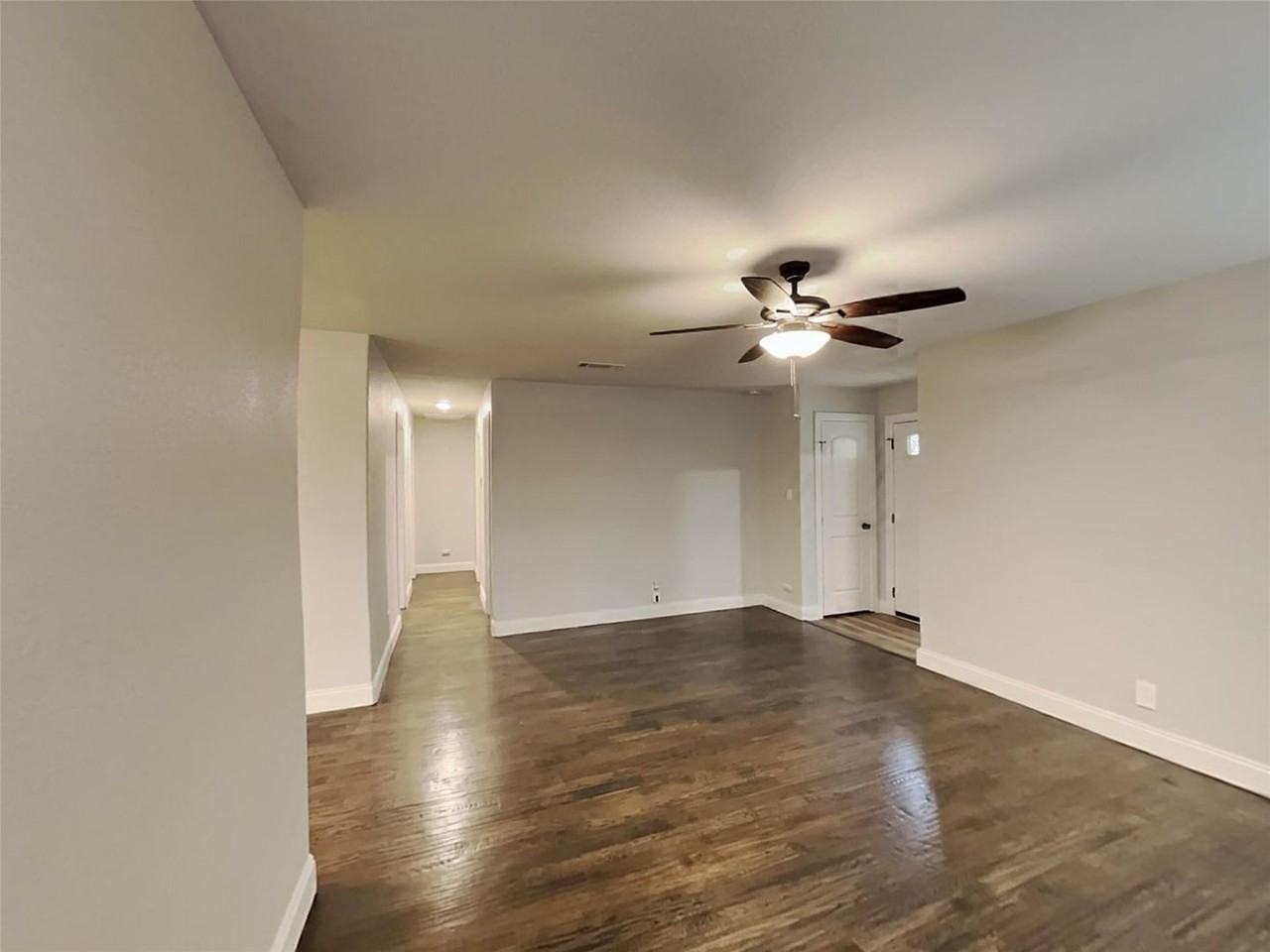 2445 Mcadoo Ln - Photo 2 of 19