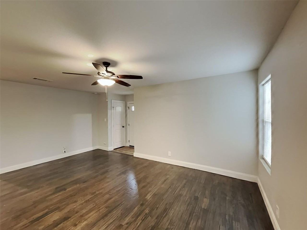 2445 Mcadoo Ln - Photo 4 of 19