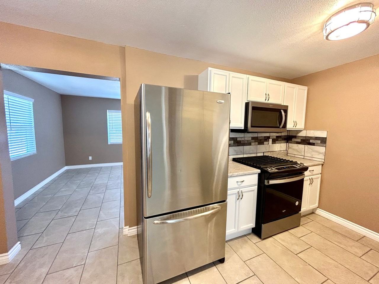 203 S 5th St - Photo 2 of 15