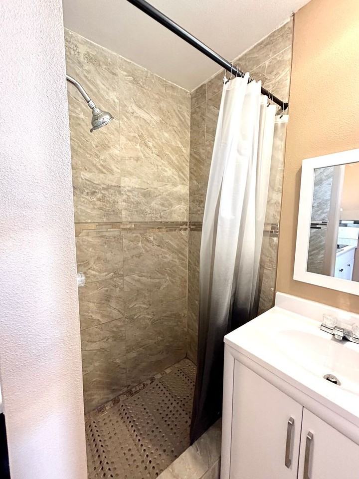 203 S 5th St - Photo 4 of 15