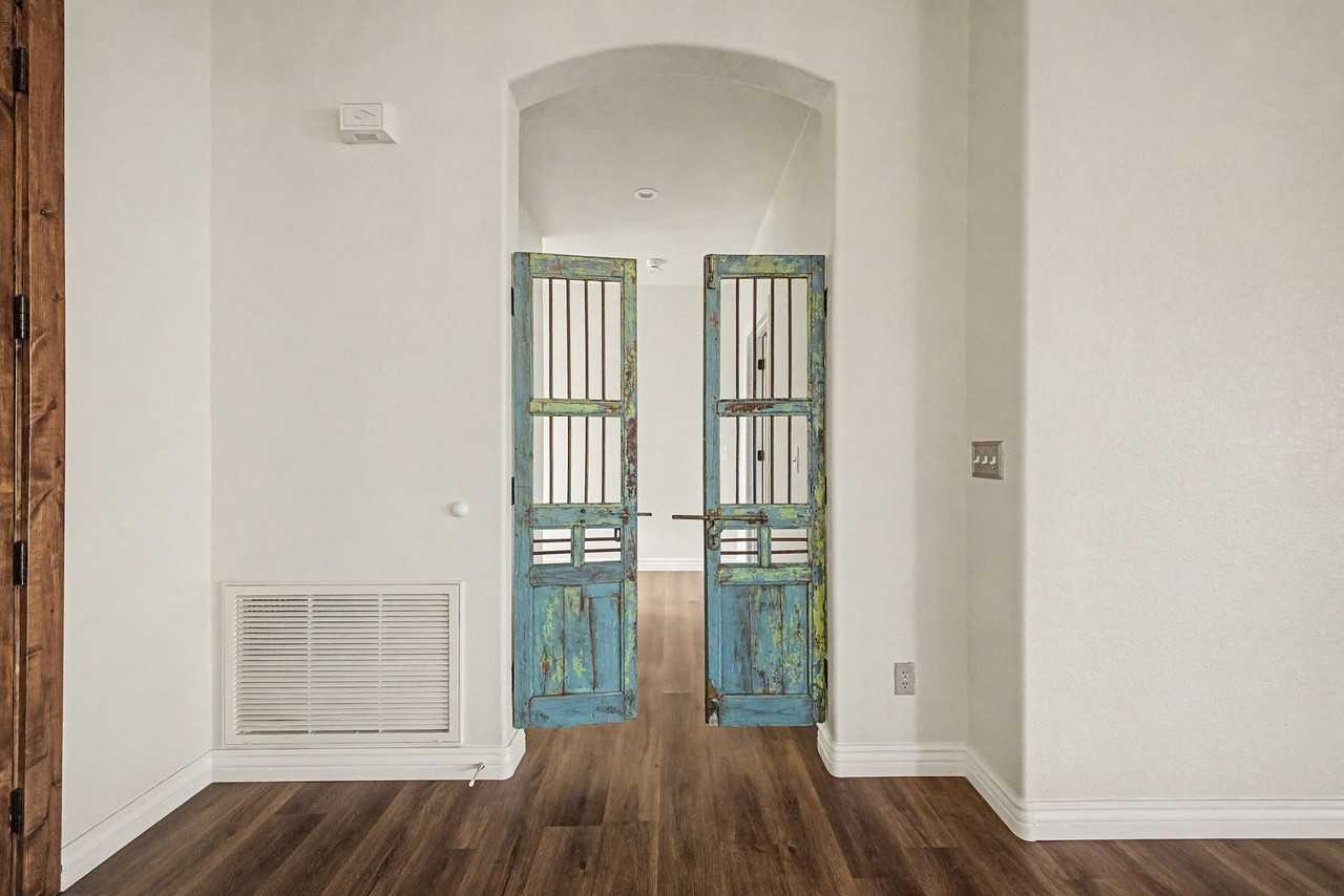29143 N 68th Way - Photo 5 of 50