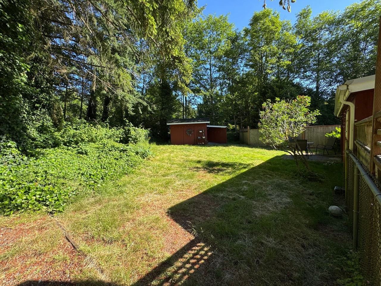 1893 Yew Street Rd - Photo 3 of 16