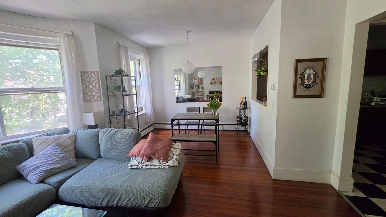 178 Naples Rd - Photo 4 of 16