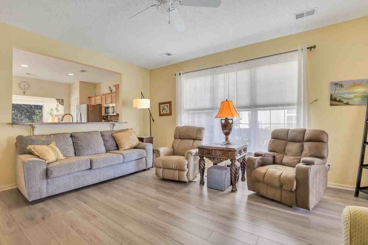 16 Plum Ct - Photo 5 of 33