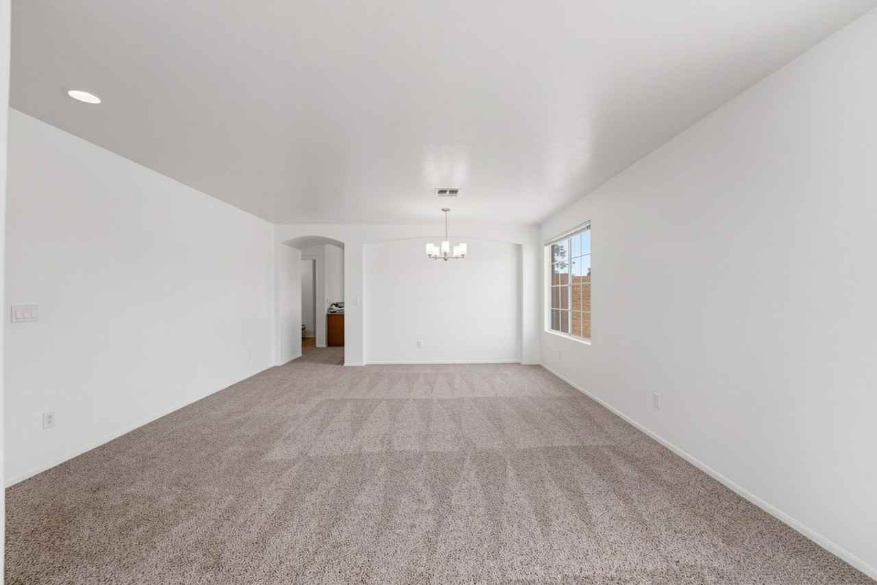 7552 W Nicolet Ave - Photo 5 of 50