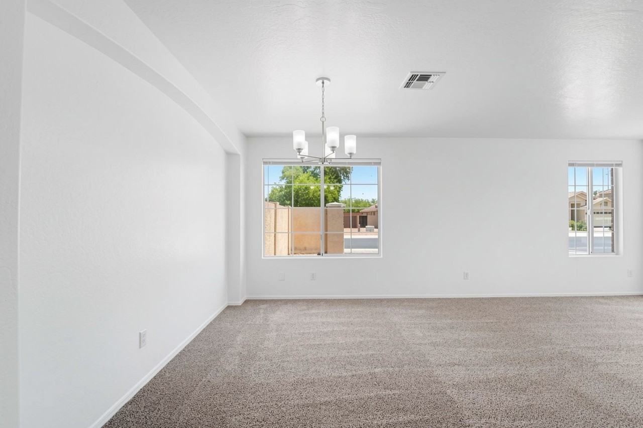 7552 W Nicolet Ave - Photo 6 of 50