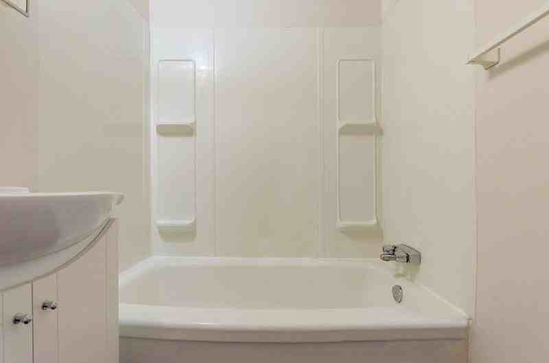 236 Jogues Street - Photo 7 of 10