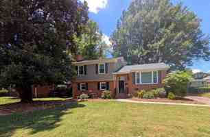 featured image of 6724 Sunview Dr