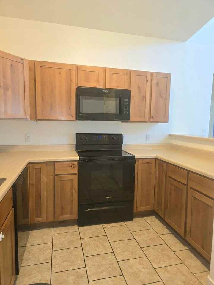 388 Blue River Dr - Photo 7 of 21
