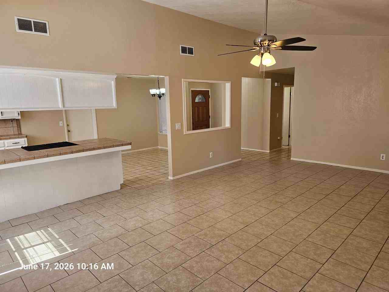 1784 Ben Franklin Ave - Photo 3 of 10