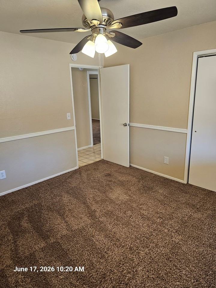 1784 Ben Franklin Ave - Photo 7 of 10