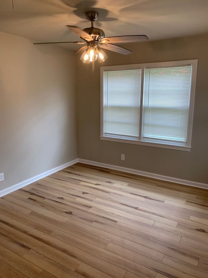 125 Bowie St - Photo 4 of 9