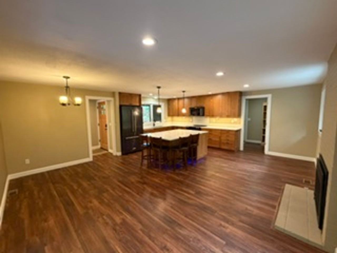 4400 Chapman Way - Photo 3 of 46