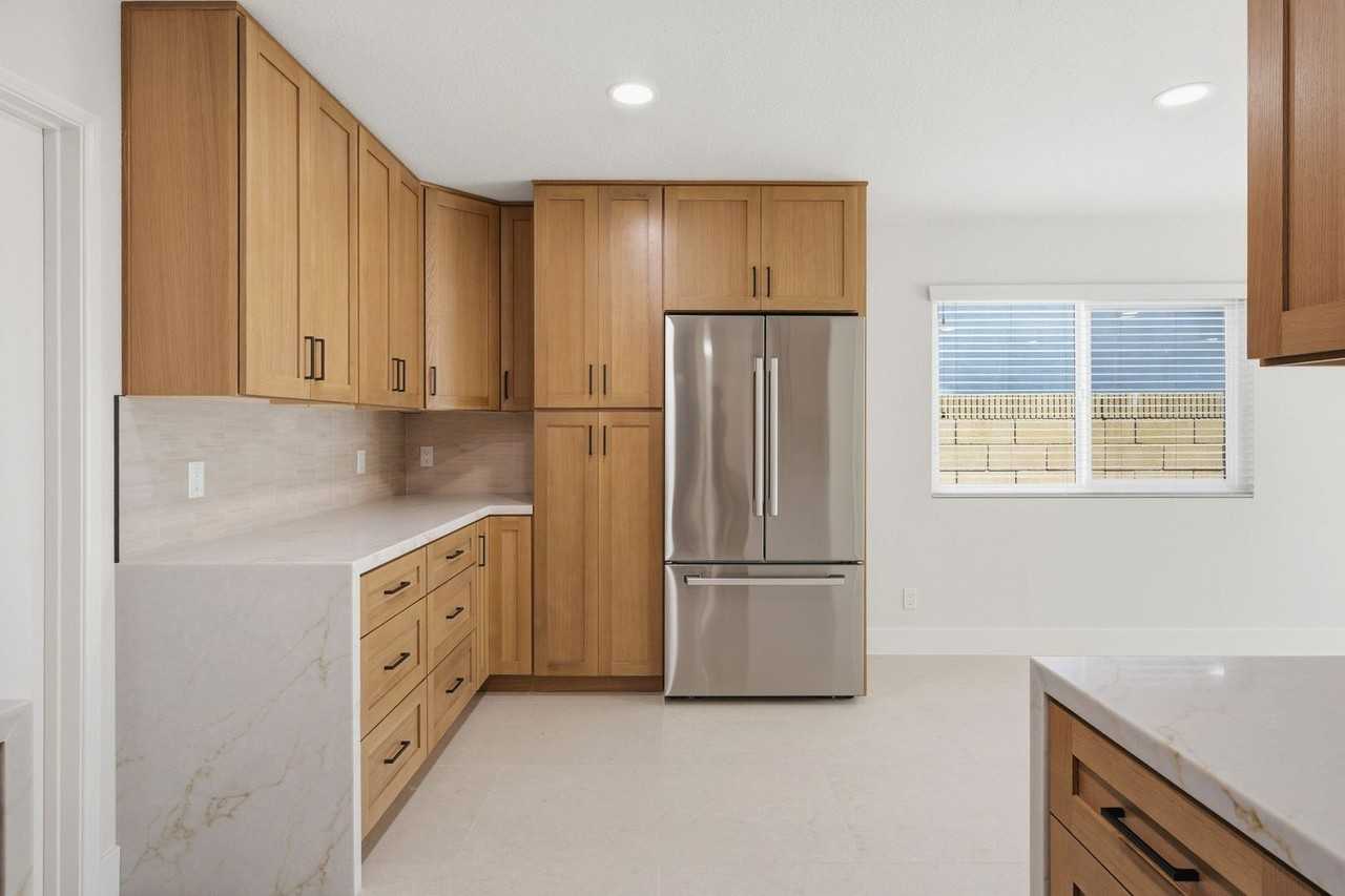 19022 Summerfield Ln - Photo 2 of 31
